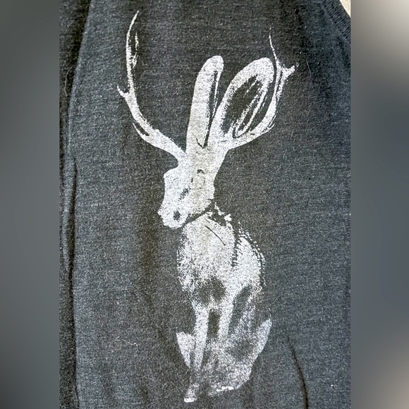 ✨2/$15✨Sleeveless American Apparel Shirt - Picture 1 of 2